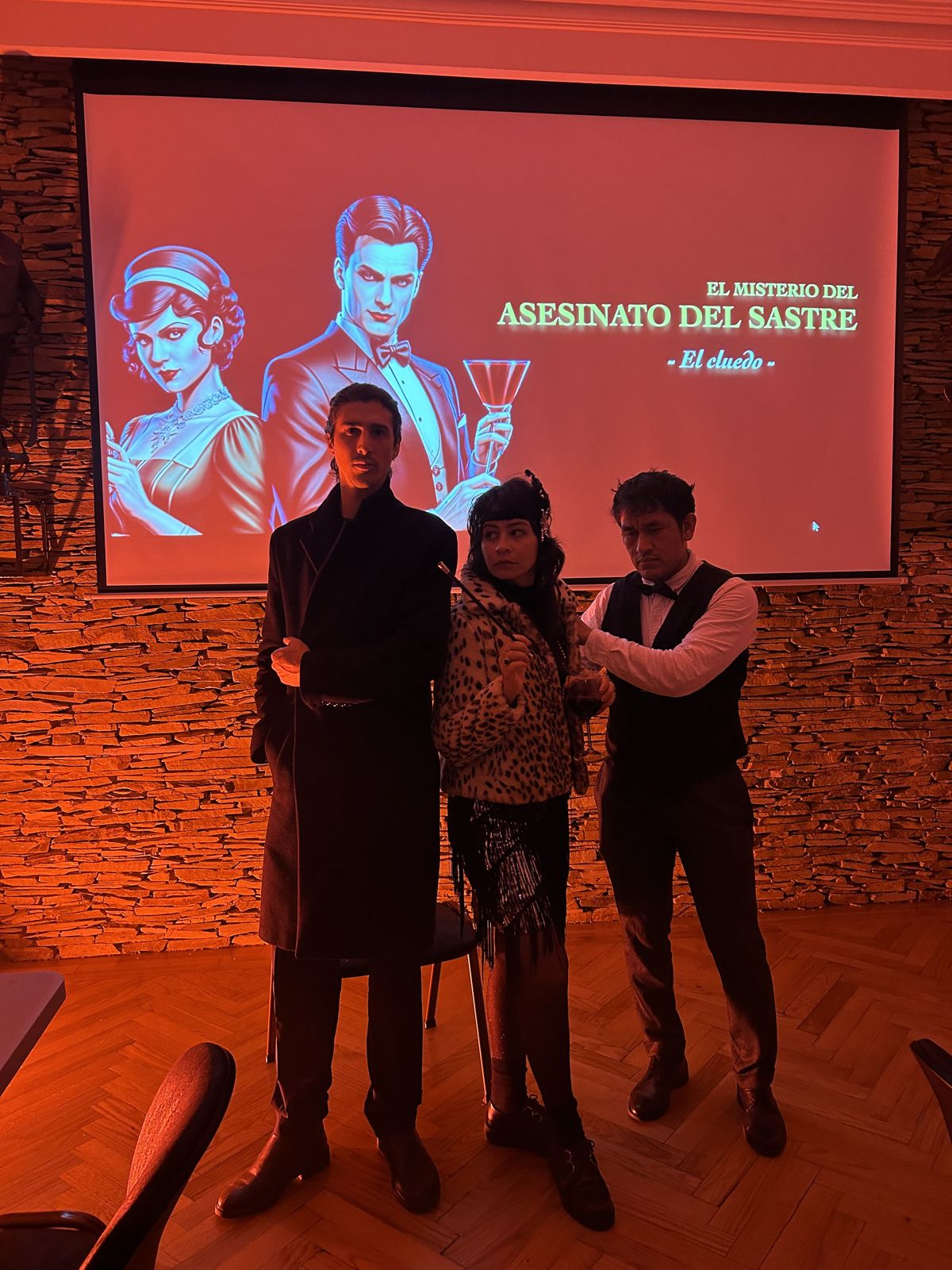 Tres actores, un cadáver y 66 minutos